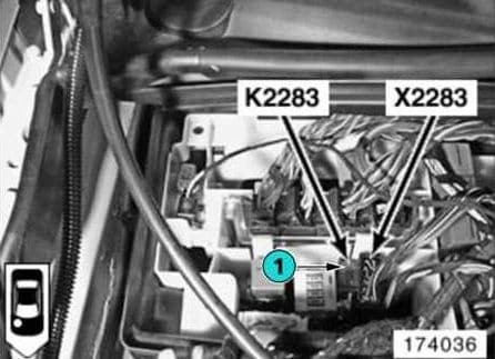 BMW X5 - fuse box diagram - engine compartment